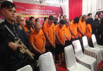 Tampang pelaku sindikat uang palsu UIN Alauddin. Sebanyak 17 pelaku ditangkap kasus uang palsu UIN Alauddin. Tribunnews.com