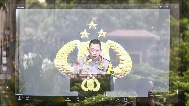 Ilustrasi. Kapolri Jenderal Listyo Sigit Prabowo diisukan bakal segera diganti. Namun, Seskab Teddy Indrawijaya membantah isu tersebut. (Foto: CNN Indonesia)