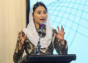 Keterangan gambar,Dyah Roro Esti Widya Putri, Wakil Menteri Perdagangan, juga menduduki posisi Komisaris Utama PT Sarinah (Persero)/BBC Indonesia.