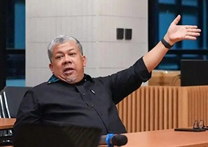 Keterangan gambar,Wakil Menteri Perumahan dan Kawasan Permukiman, Fahri Hamzah/ BBC Indonesia