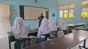 suasana belajar di  SMA M 1 DEPOK