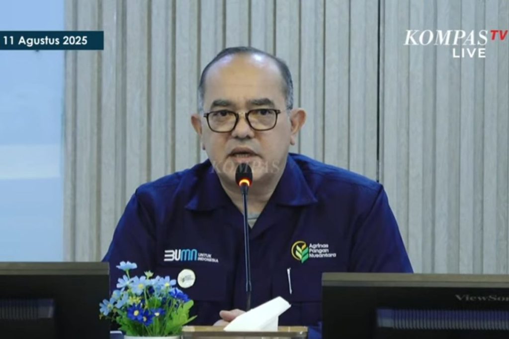 Foto Joao Angelo De Sousa Mota mengumumkan pengunduran diri dari posisi Direktur Utama PT Agrinas Pangan Nusantara (Persero). (Tangkapan layar dari YouTube Kompas TV )