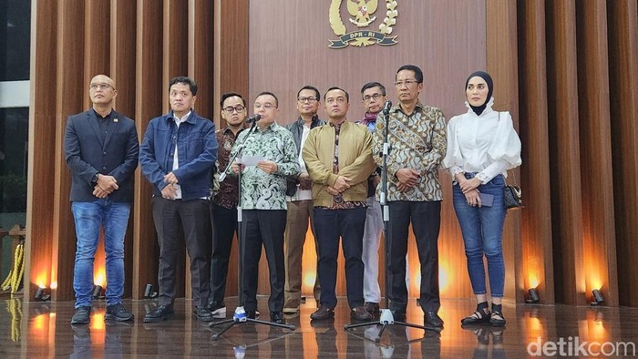 Rapat konsultasi DPR atas surat Presiden terkait abolisi Tom Lembong dan amnesti Hasto Kristiyanto. (detikcom)