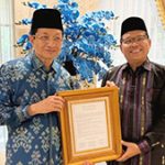 Rektor UIN Raden Fatah Serahkan “Deklarasi Palembang” Tentang Ekonomi Syariah ke Menag, Komitmen di Forum Sumatera 2026