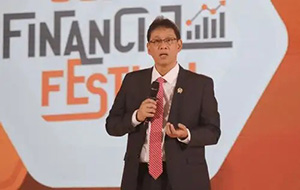 Menkeu Purbaya Yudhi Sadewa menyampaikan pidato di forum Jogja Financial Festival (JFF) 2026 yang berlangsung di Jogja Expo Center (JEC), Yogyakarta, Jumat (22/5/2026). (Foto: Inilah.com/Humas Kemenkeu)
