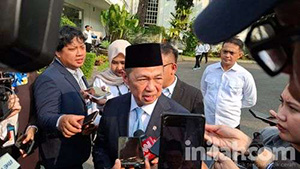 Wamenlu Anis Matta menjelaskan keterlambatan penerimaan surat kepercayaan delapan dubes oleh Presiden Prabowo disebabkan padatnya agenda kenegaraan dan isu global. (Foto: Inilah.com)