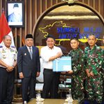Apresiasi Herman Deru atas Sinergi Lanud SMH dalam Penanganan Karhutla, Terima Pamit Danlanud Palembang