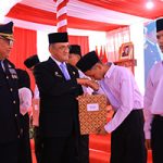 Edward Candra Serahkan Remisi HUT Ke-81 RI, 10.910 Warga Binaan Terima Pengurangan Masa Pidana