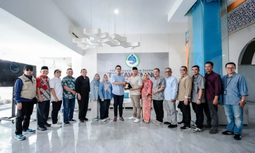 Pansus VI DPRD Kabupaten Bandung kunjungan ke PDAM Tirtawening Kota Bandung