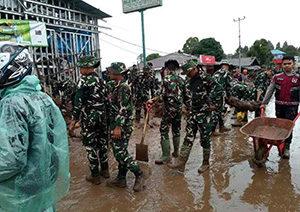 Kekuatan personel serta alokasi material pendukung yang diturunkan mencakup gabungan prajurit dari Kodim 0309/Solok, Batalyon YTP 951, hingga YTP 897. (Kalibrasinews.com/Penrem 032/Wbr)