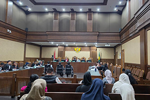 Sidang dugaan korupsi pengelolaan kuota haji tambahan 2023-2024. Mantan staf khusus Menteri Agama Ishfah Abidal Aziz alias Gus Alex, Syaiful Bahri alias Bajak Laut, mengungkap adanya titipan uang senilai USD 406.000.(Kompas.com/Dok BPKH)