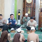 Di Tengah Penanganan Karhutla, Herman Deru dan Menko Polkam Dudung Santuni Anak Yatim Piatu